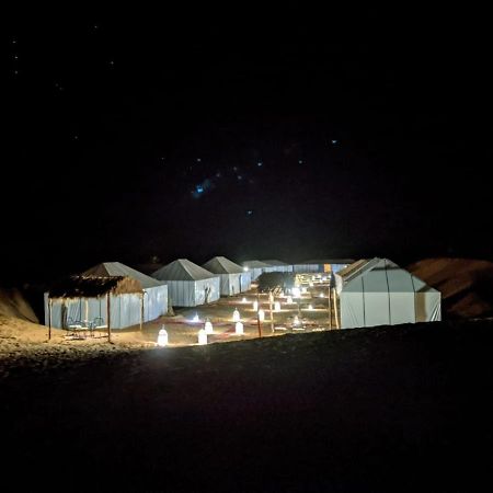 Отель Sahara Nomad Camp Мерзуга Экстерьер фото